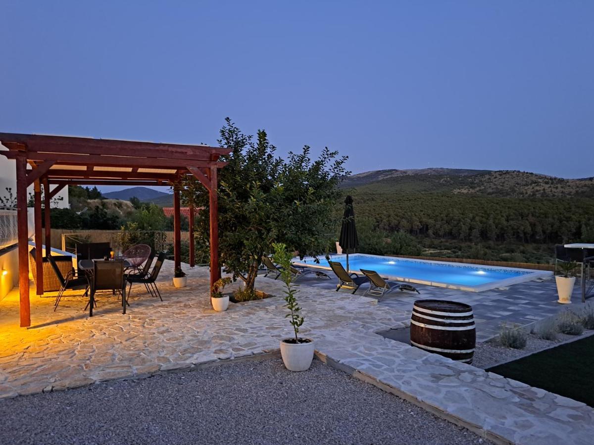 Guest House "The View" - With A Pool Donje Polje Exterior photo